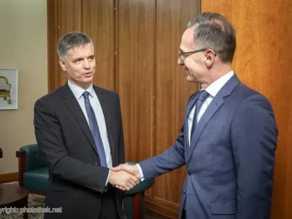 glavi-mzs-ukrayini-ta-nimechchini-proveli-neofitsiynu-zustrich-u-berlini