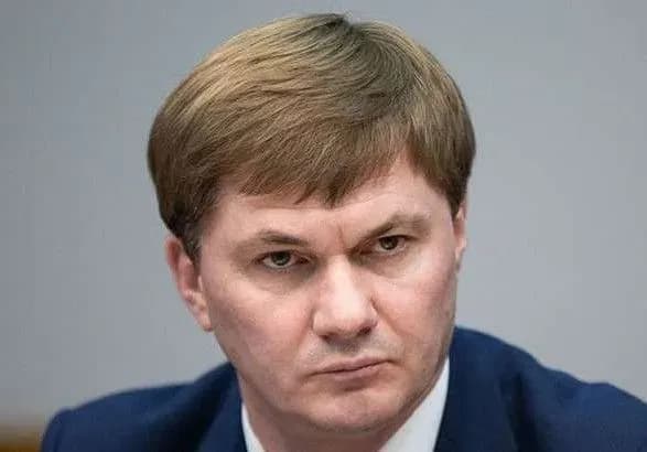 kolishnogo-ochilnika-dfs-ta-kerivnikiv-usikh-mitnits-viklikali-na-dopiti