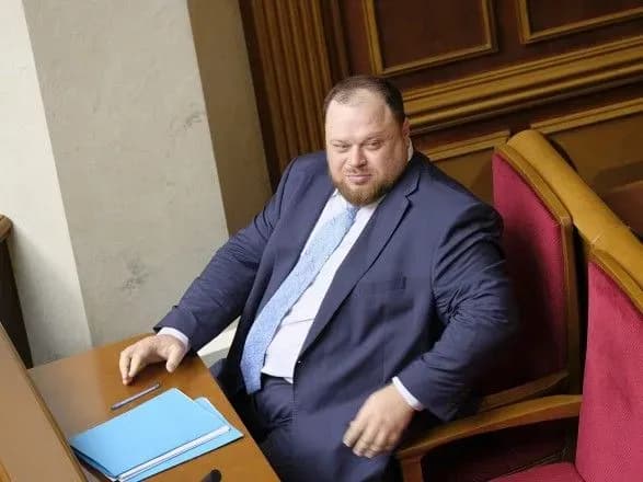 v-radi-poobitsyali-vnesti-zakonoproekt-schodo-obmezhennya-imunitetu-prezidenta-na-nastupnomu-tizhni