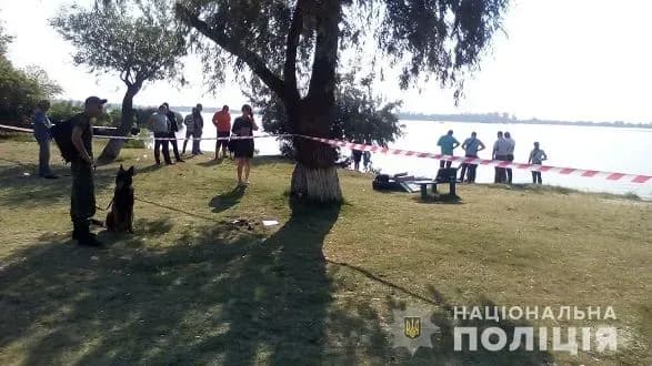 politsiya-vstanovila-osobu-vbitoyi-u-khersonskomu-gidroparku-zhinki