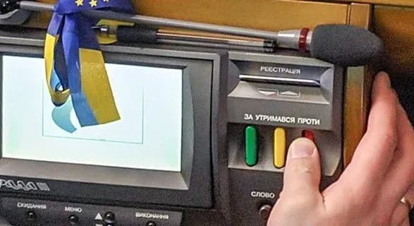 razumkov-ne-nazvav-tochnoyi-dati-perekhodu-na-sistemu-rada-4