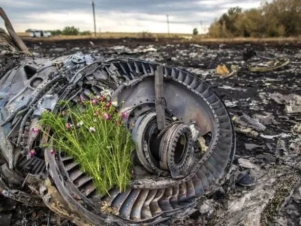 bellingcat-u-slidchikh-po-mh17-dostatno-dokaziv-proti-rf-i-bez-tsemakha