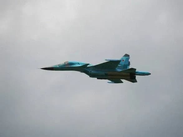 dva-su-34-zitknulisya-v-nebi-nad-rf