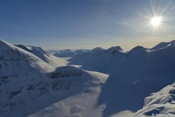 nayvischiy-pik-shvetsiyi-vtrativ-sviy-status-cherez-tanennya-lodu