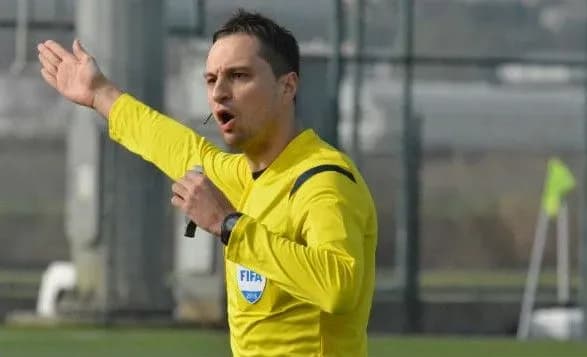 ukrayinski-arbitri-rozsudyat-match-za-uchasti-chempioniv-svitu-z-futbolu