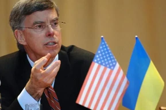 tramp-zatsikavleniy-u-pidtrimtsi-ukrayini-yaka-boretsya-proti-agresiyi-rosiyi-teylor