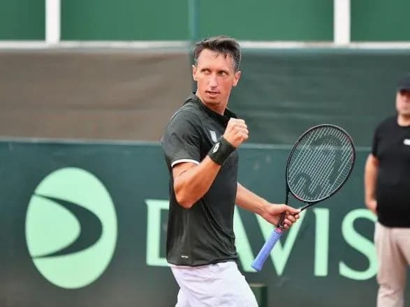 ukrayina-ta-ugorschina-obminyalisya-peremogami-u-matchi-kubku-devisa