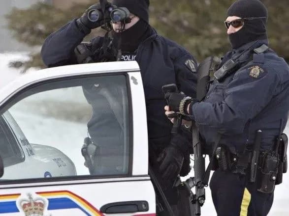 golovu-rozvidviddilu-politsiyi-kanadi-zvinuvachuyut-u-vitoku-danikh