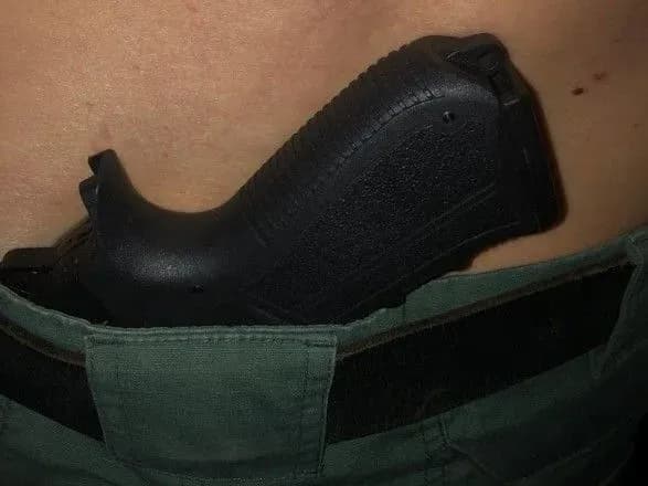 vbivstvo-trokh-pratsivnikiv-azs-u-mikolayevi-zatrimano-pidozryuvanogo