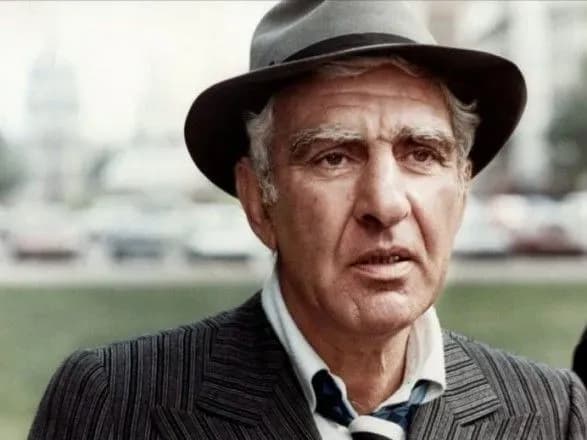 u-parizhi-pomer-vsesvitno-vidomiy-aktor