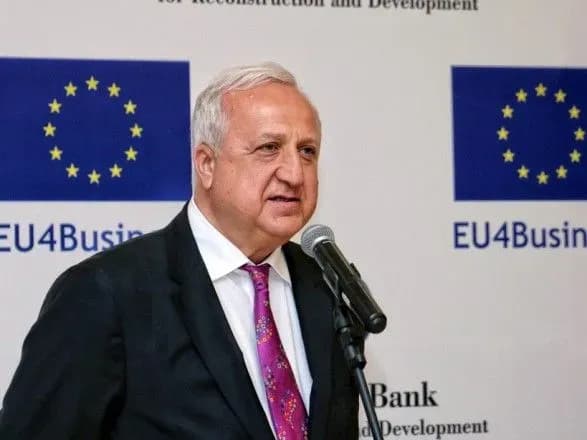 eksgolova-predstavnitstva-yebrr-v-ukrayini-podav-u-sud-na-nbu