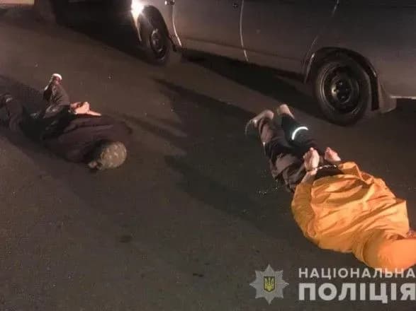 na-zakarpatti-zatrimali-zlochinne-ugrupuvannya-yake-obkradalo-terminali-i-box