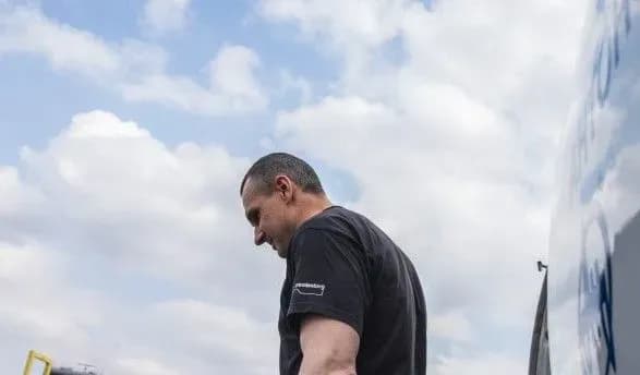 sentsov-rozpochav-pershiy-zakordonniy-vizit-pislya-zvilnennya