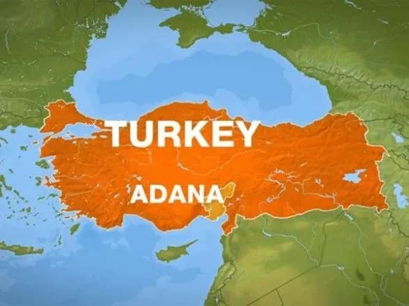 vibukh-stavsya-u-politseyskomu-avtobusi-na-pivdni-turechchini