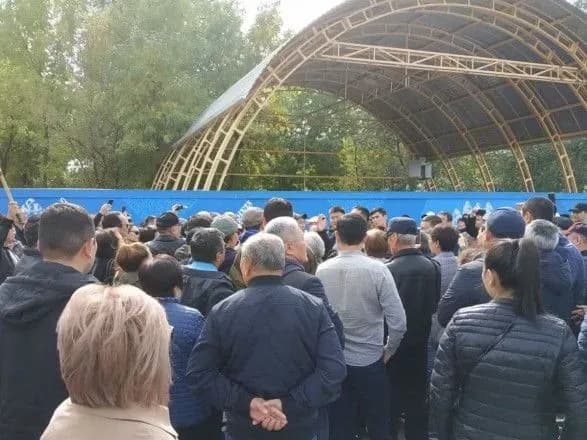 u-rosiyi-protestuvali-proti-chilnogo-boyovika-dnr-priznachenogo-keruvati-rosiyskim-mistom