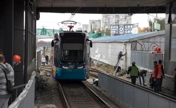 na-stolichnu-borschagivku-vidnovlyuyut-rukh-shvidkisnogo-tramvayu
