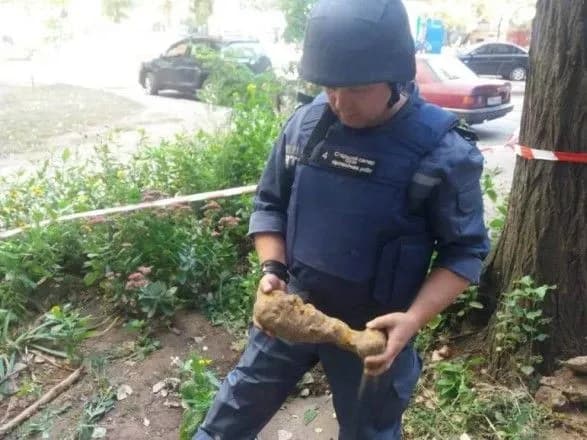 u-khodi-remontu-kanalizatsiyi-u-dnipri-znayshli-minu-chasiv-minulikh-viyn