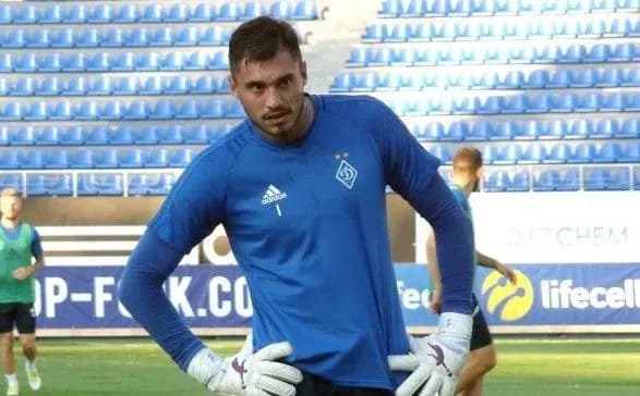 ukrayinskiy-golkiper-prodovzhiv-kontrakt-iz-fk-dinamo