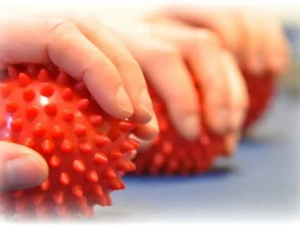 u-minsotspolitiki-zaluchat-ergoterapevtiv-dlya-reabilitatsiyi-khvorikh