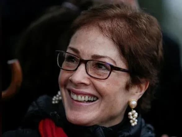 yovanovich-pogodilasya-svidchiti-v-kongresi-ssha-v-ramkakh-ogoloshennya-impichmenta-trampu