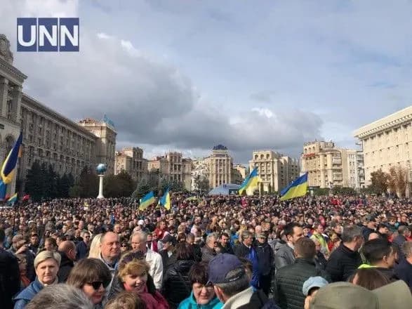 uchasniki-aktsiyi-proti-formuli-shtaynmayyera-priyshli-pid-ofis-prezidenta