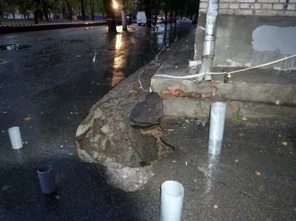 zi-studentskogo-gurtozhitku-u-dnipri-evakuyuvali-blizko-200-osib-dsns