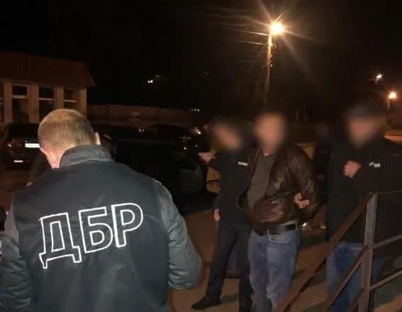 dbr-spiymalo-kerivnika-sektoru-protidiyi-narkozlochinnosti-scho-torguvav-narkotikami