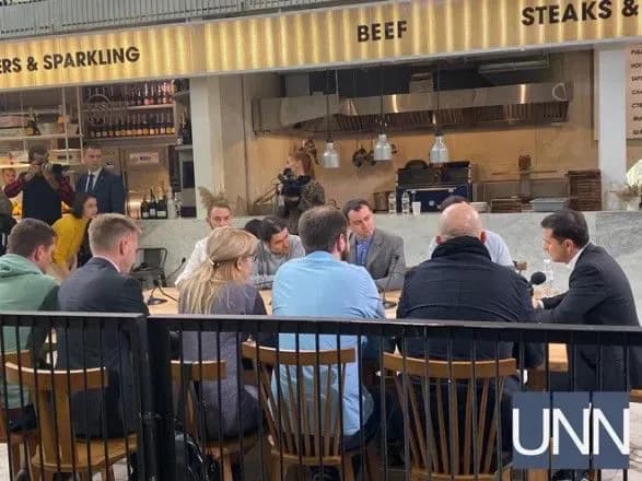 zelenskiy-ya-ne-znav-pro-zamorozhennya-viyskovoyi-pidtrimki-koli-govoriv-z-trampom