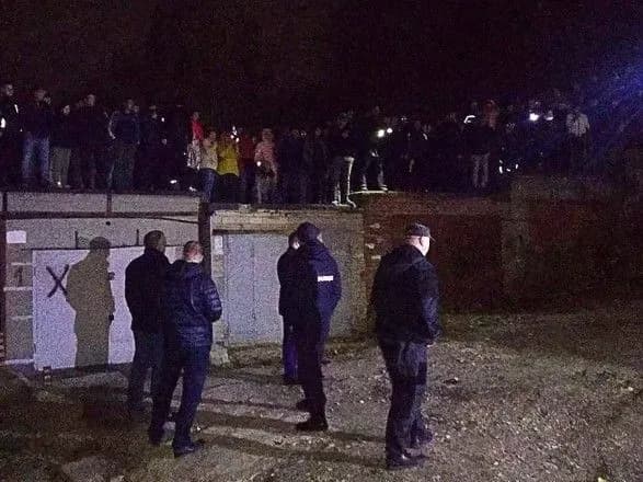 u-saratovi-vbili-9-richnu-divchinku-meshkantsi-vlashtuvali-stikhiyniy-protest-scho-pereris-u-sutichki-z-politsiyeyu