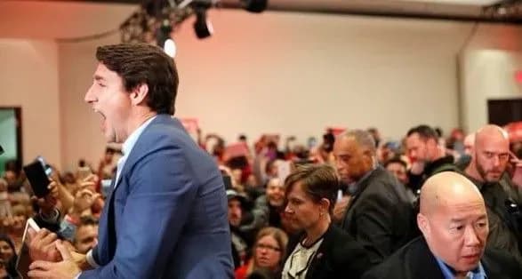 u-kanadi-tryudo-proviv-zustrich-z-vibortsyami-v-bronezhileti-i-otochenni-okhoroni