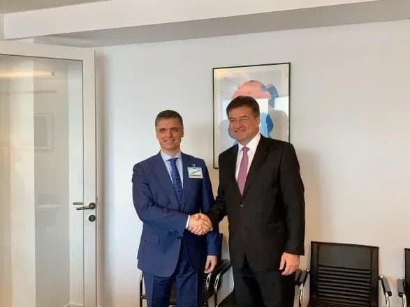 pristayko-zaprosiv-golovu-obsye-razom-vidvidati-stanitsyu-lugansku