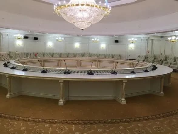 ukrayina-nazvala-umovi-vikonannya-politichnogo-bloku-pitan-minskikh-ugod