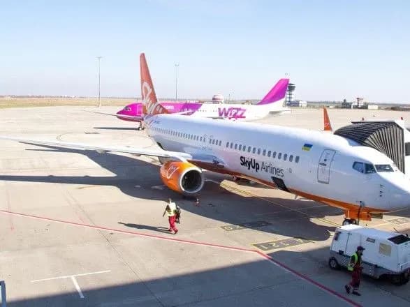 lviv-praga-yaroslavskiy-rozshiryuye-marshrutnu-merezhu-pryamikh-perelotiv-iz-mizhnarodnogo-aeroportu-kharkiv