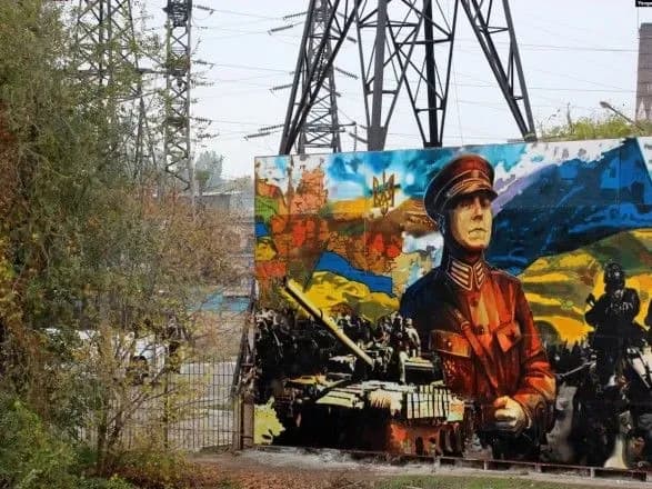 u-zaporizhzhi-vidkrili-mural-z-portretom-generala-unr