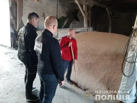 na-khmelnichchini-rozsliduyut-trudovu-ekspluatatsiyi-patsiyentiv-psikhonevrologichnogo-internatu