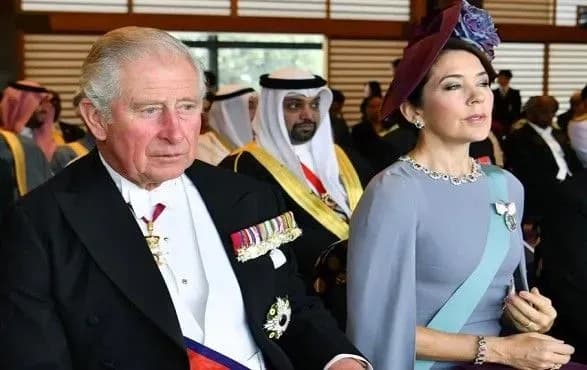 intronizatsiya-imperatora-i-visokopostavleni-gosti-yak-tse-bulo