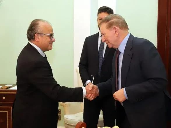 kuchma-rozpoviv-zastupniku-genseka-yevropeyskoyi-radi-koli-u-minsku-pereydut-do-politichnogo-bloku