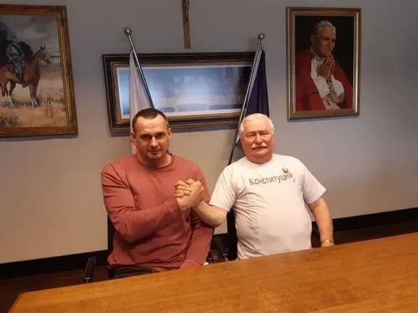 sentsov-zustrivsya-z-eksprezidentom-polschi-lekhom-valensoyu