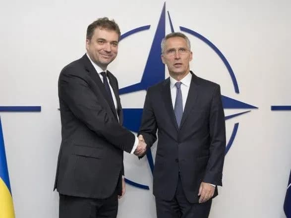 ukrayina-zaproponuvala-nato-perevesti-format-spivpratsi-v-bilsh-praktichnu-ploschinu