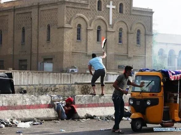 kilkist-zagiblikh-pid-chas-antiuryadovikh-protestiv-v-iraku-zbilshilas-do-74-osib