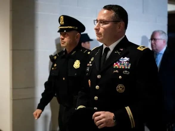 spivrobitnik-bilogo-domu-dav-svidchennya-pro-propuski-v-stenogrami-dialogu-trampa-i-zelenskogo