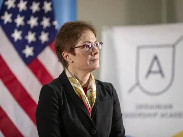 yovanovich-zayavila-kongresu-scho-vidchuvala-sebe-pid-zagrozoyu-cherez-trampa