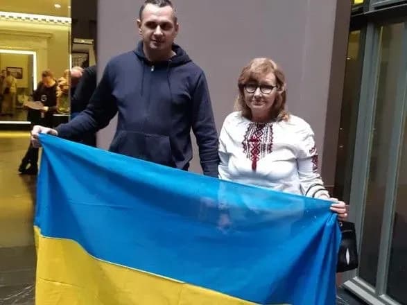 sentsov-pospilkuvavsya-z-rosiyskimi-opozitsionerami