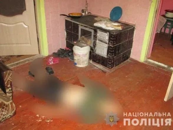 na-zakarpatti-zhinka-zabila-do-smerti-spivmeshkantsya-mitloyu