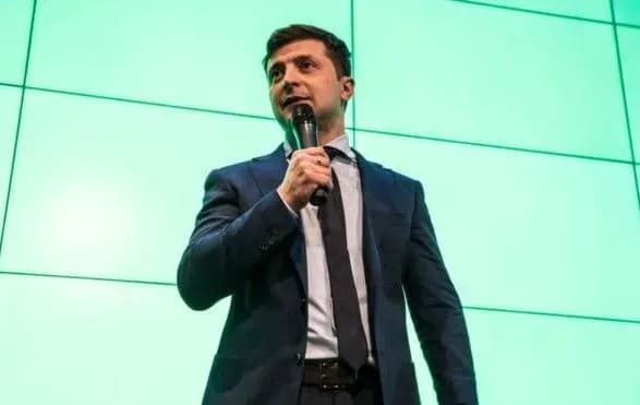 zelenskiy-poskarzhivsya-na-falsifikat-spirtu-khoch-odnochasno-vidkrivaye-shlyakh-do-yogo-kontrabandi