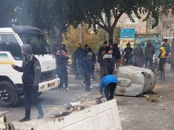 iran-zayaviv-pro-aresht-180-lideriv-antiuryadovikh-demonstratsiy