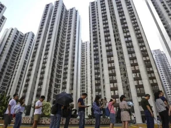 u-gonkonzi-opozitsiya-vpevneno-peremagaye-na-mistsevikh-viborakh