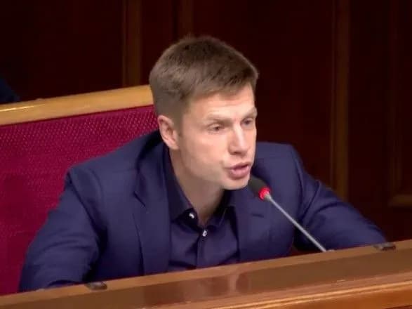 kabmin-vidiliv-mayzhe-238-mln-grn-na-oplatu-likuvannya-ukrayintsiv-za-kordonom-nardep