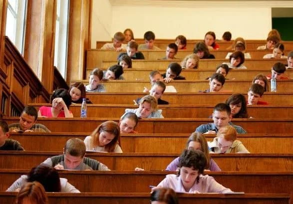 ponad-tisyachu-studentiv-z-yes-navchayutsya-v-ukrayinskikh-vishakh