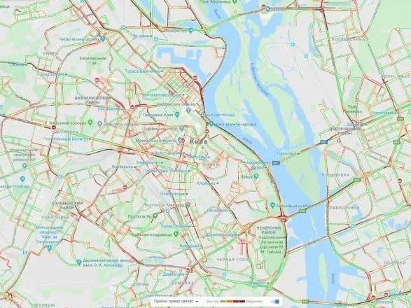 ranok-pyatnitsi-stolitsya-uzhe-stoyit-u-zatorakh